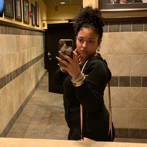 Meet your Posher, truly